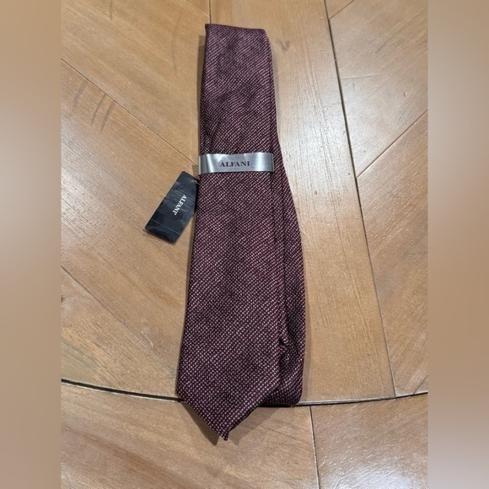 Alfani Mens Necktie Bell Solid Burgundy Slim Tie